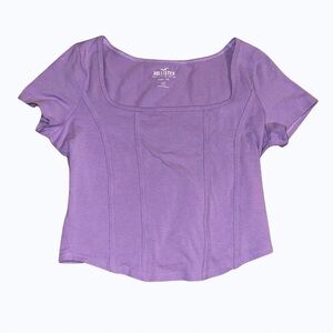 5️⃣Hollister Lavender Baby Tee